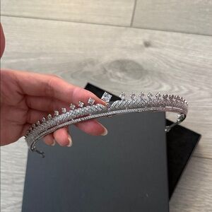Elegant Silver Tiara with Crystal Accents